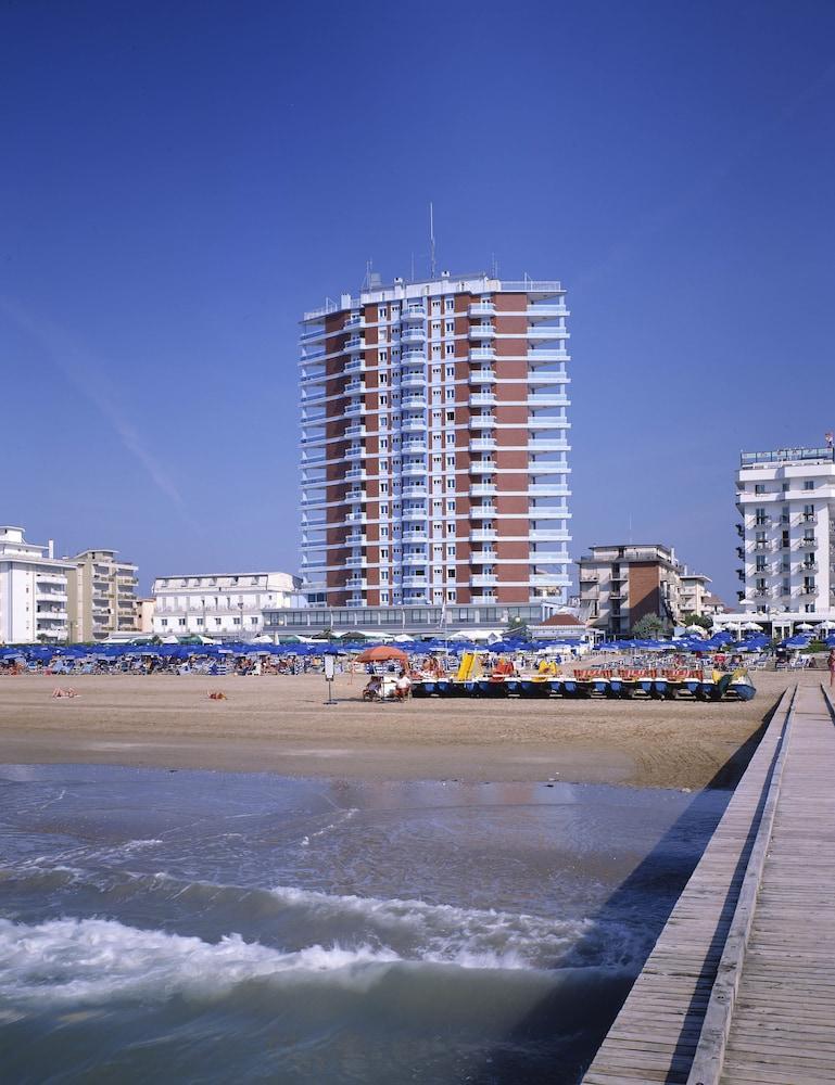 Hotel Caravelle&Minicaravelle Lido di Jesolo Exterior photo