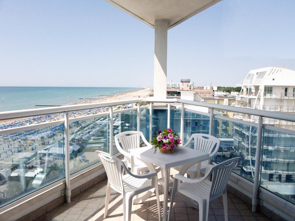 Hotel Caravelle&Minicaravelle Lido di Jesolo Exterior photo